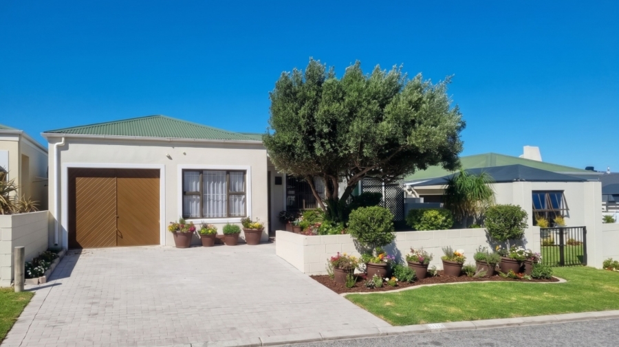 To Let 2 Bedroom Property for Rent in Middedorp Western Cape